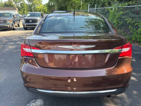 2013 Chrysler 200 LX