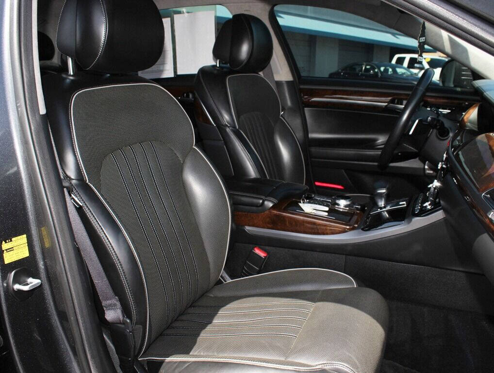 2017 Genesis G90 Sedan - $29,995