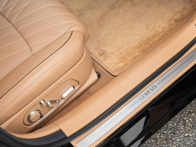 2023 Genesis G90 3.5T e-Supercharger