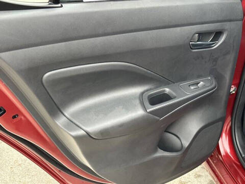 2025 Nissan Versa SV