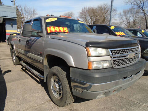 2005 Chevrolet Silverado 2500HD LS