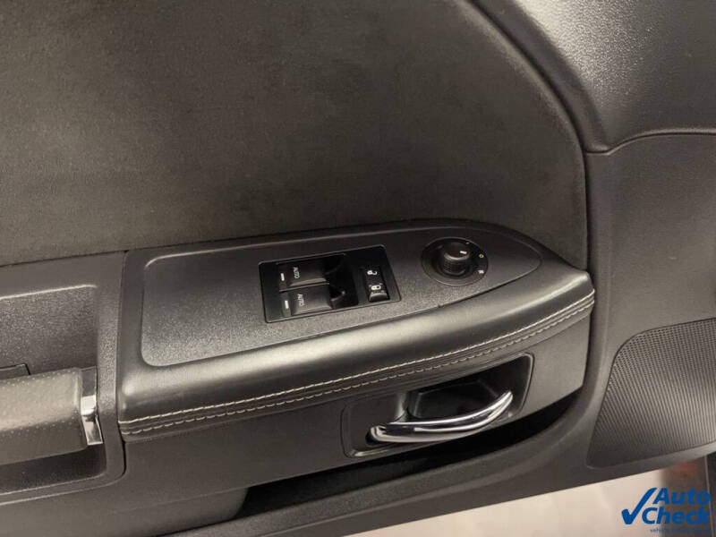 2014 Dodge Challenger SRT8