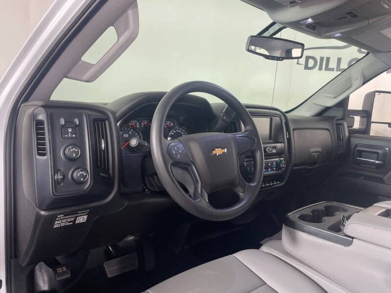 2022 Chevrolet Silverado 5500HD