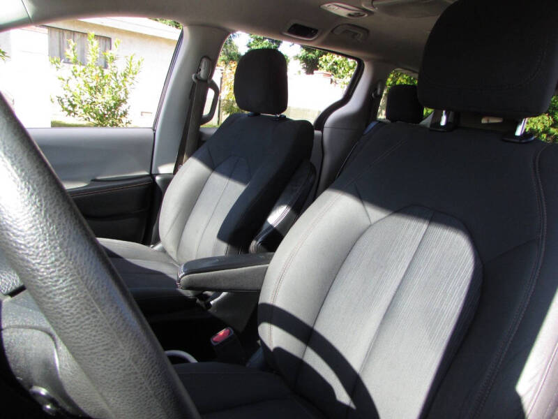2017 Chrysler Pacifica Touring