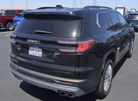 2024 GMC Acadia Elevation