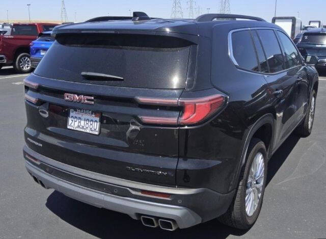 2024 GMC Acadia Elevation