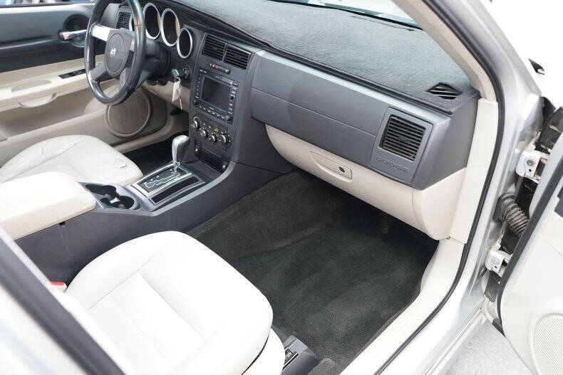 2005 Dodge Magnum RT