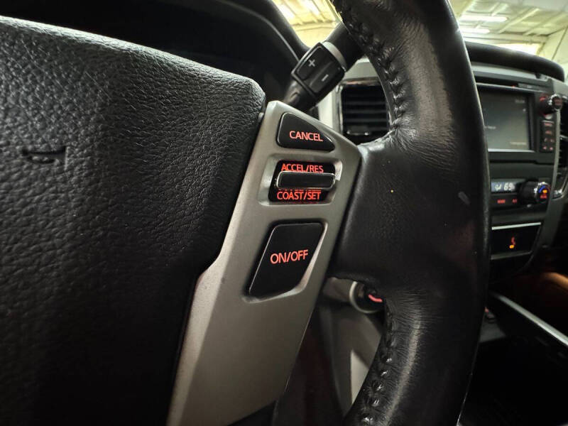 2017 Nissan Titan XD SL