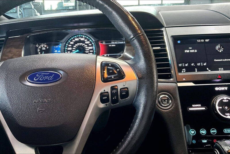 2018 Ford Taurus Limited