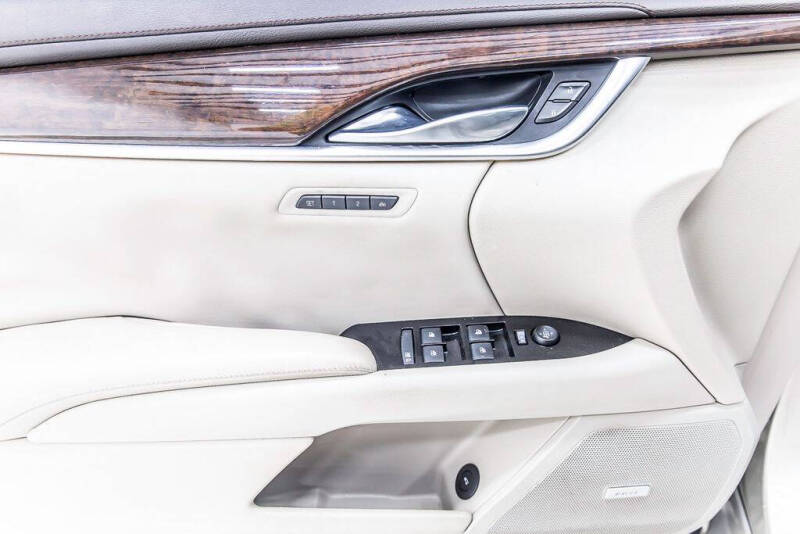 2014 Cadillac XTS Luxury Collection