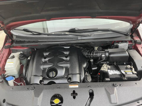 2008 Hyundai Entourage GLS