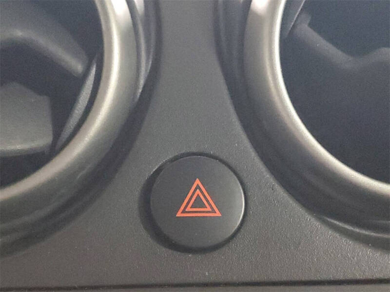 2011 Nissan Rogue S Krom