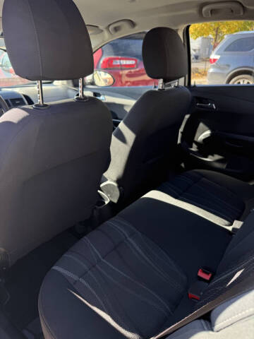 2016 Chevrolet Sonic LT Auto