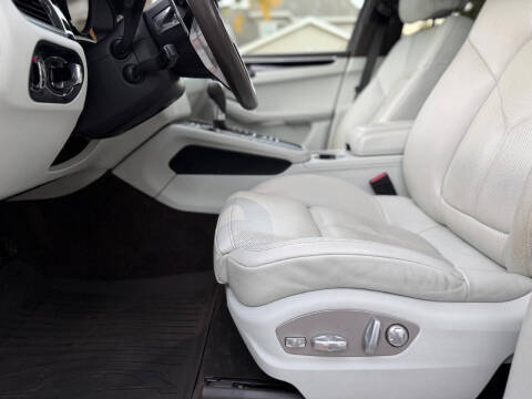 2017 Porsche Macan S