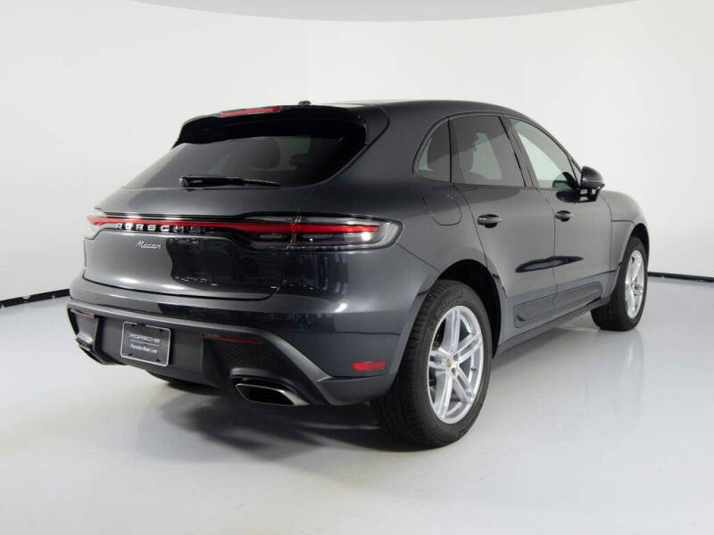 2025 Porsche Macan