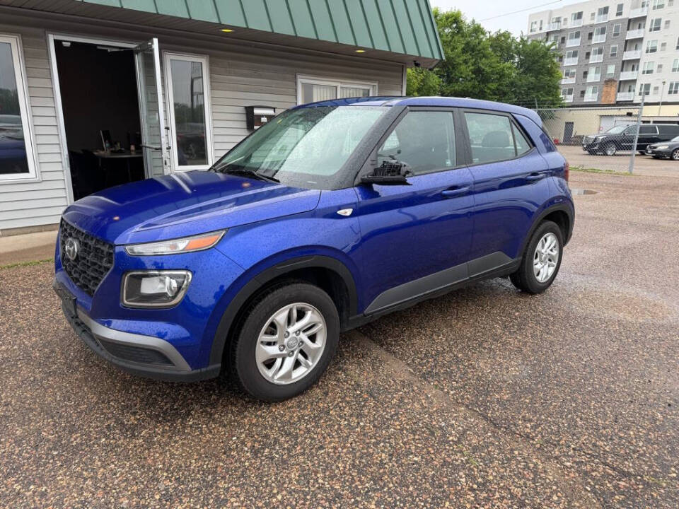 2021 Hyundai Venue SE's photo