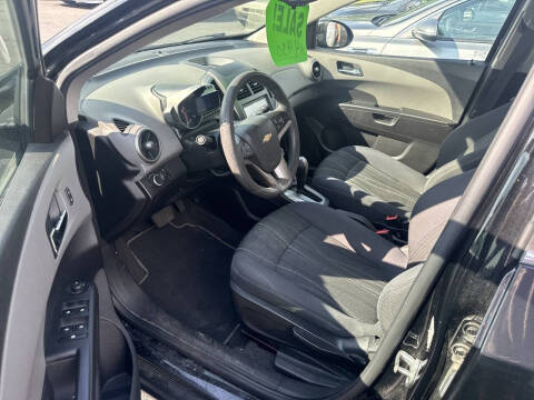 2016 Chevrolet Sonic LT Auto