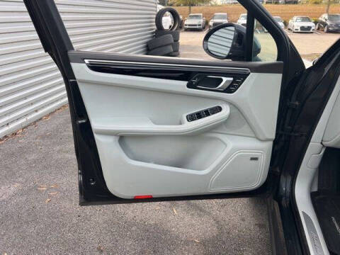 2019 Porsche Macan S