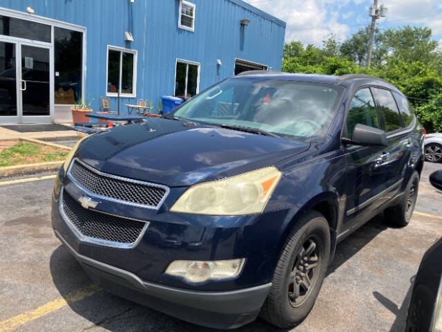 2011 Chevrolet Traverse LS