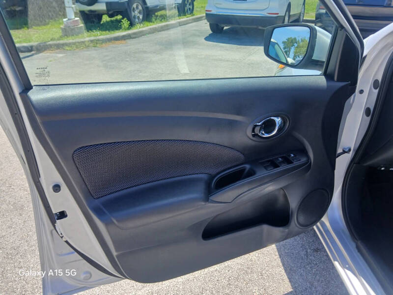 2019 Nissan Versa