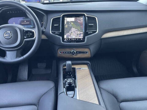2024 Volvo XC90 Recharge T8 Plus Bright Theme 7P
