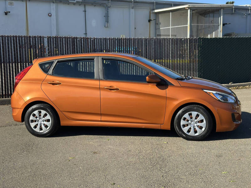 2017 Hyundai Accent SE