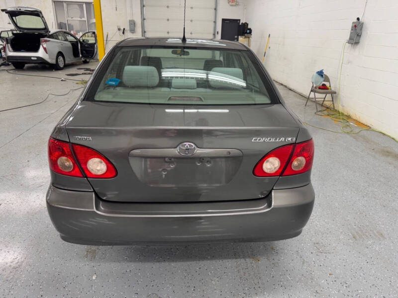 2007 Toyota Corolla LE photo 7