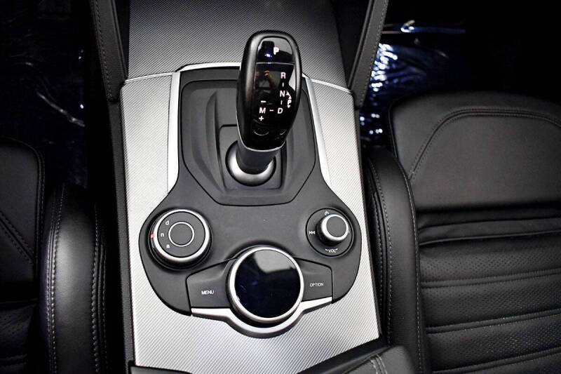 2019 Alfa Romeo Stelvio Ti Sport