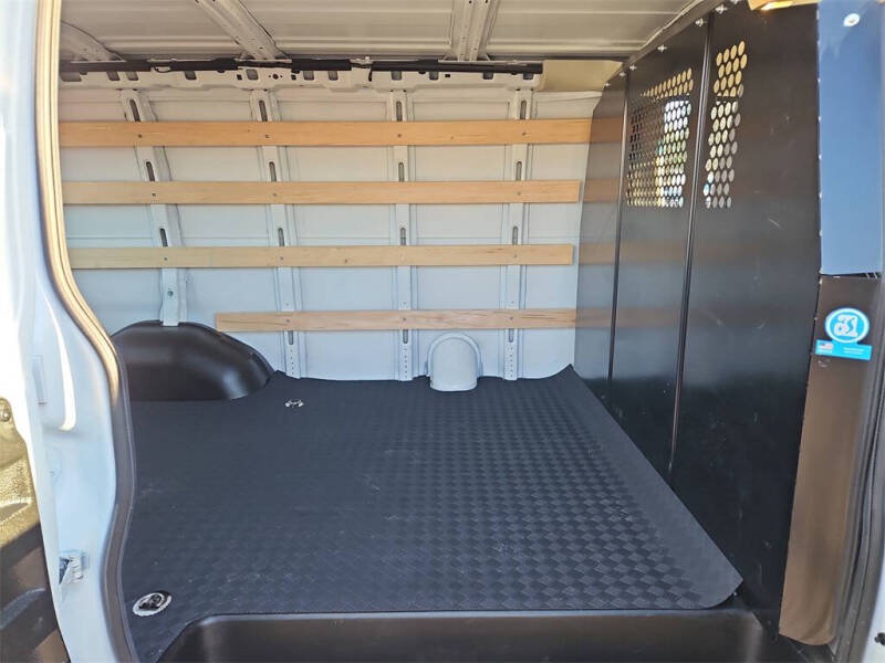 2024 GMC Savana 2500