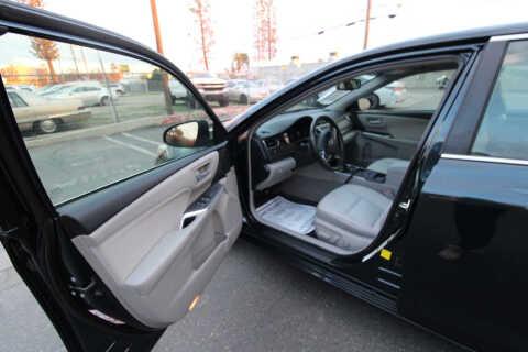 2016 Toyota Camry Hybrid