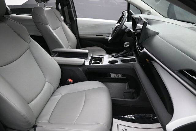 2025 Toyota Sienna XLE 7-Passenger