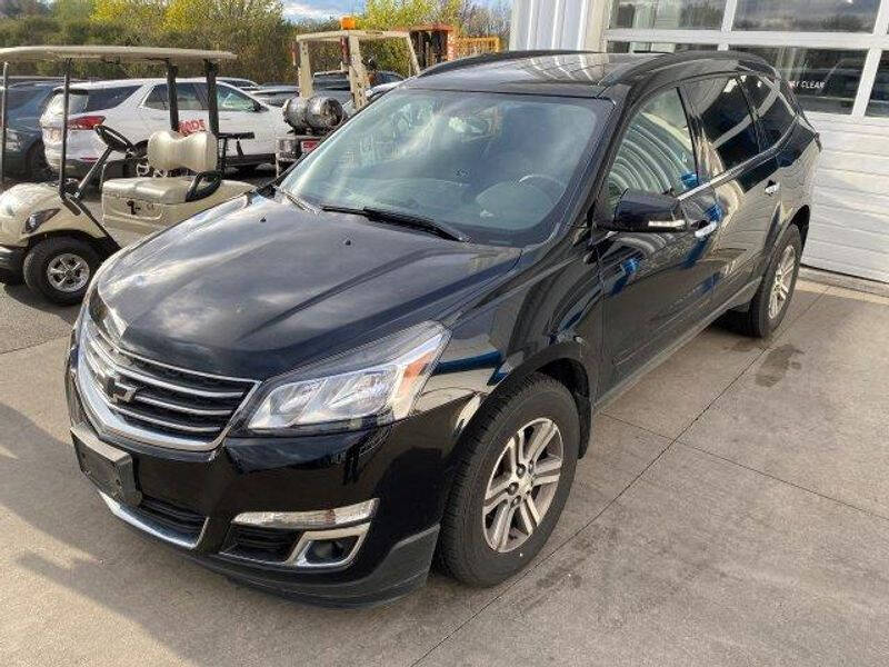 Used 2017 Chevrolet Traverse 1LT with VIN 1GNKVGKD2HJ269214 for sale in Hazel Green, WI