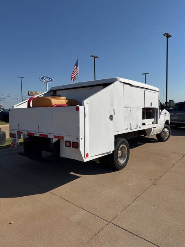 2011 Ford E-Series E-450 SD