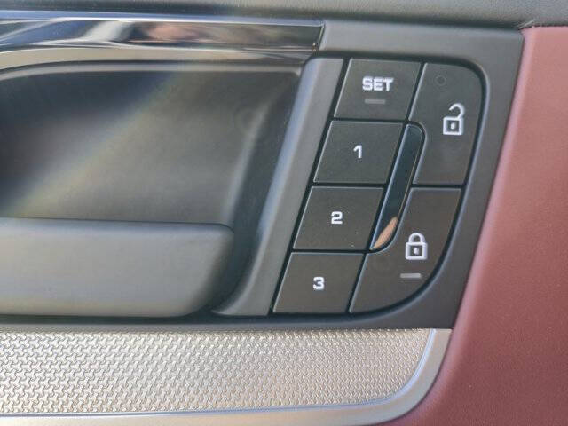 2025 Porsche Cayenne E-Hybrid