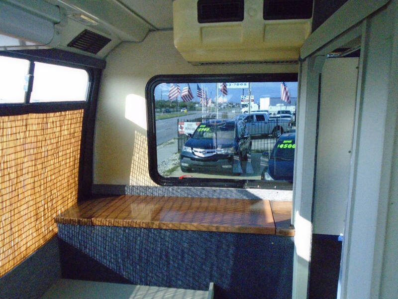 2006 Ford E-450 Motorcoach