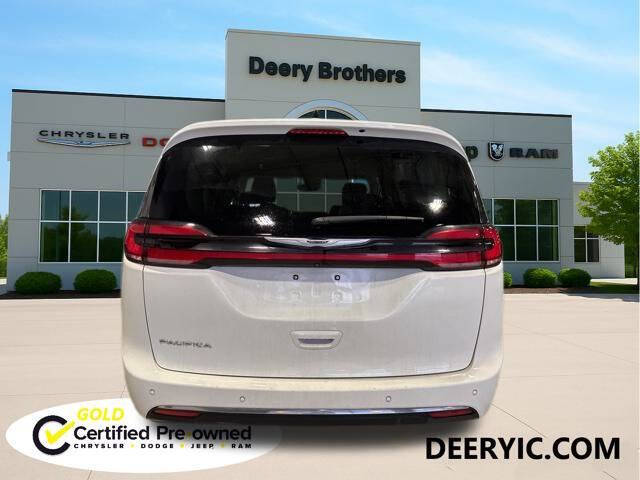 2024 Chrysler Pacifica Touring L