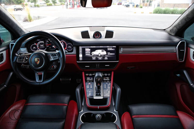 2021 Porsche Cayenne Turbo