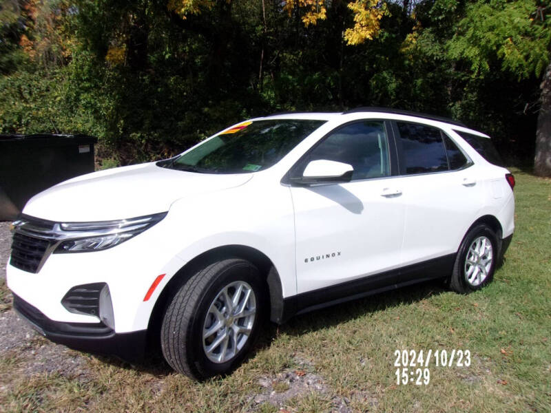 2022 Chevrolet Equinox LT photo 2