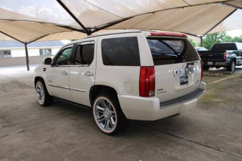 2011 Cadillac Escalade Platinum Edition