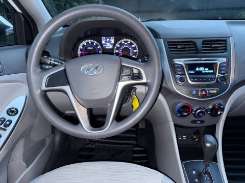 2017 Hyundai Accent SE