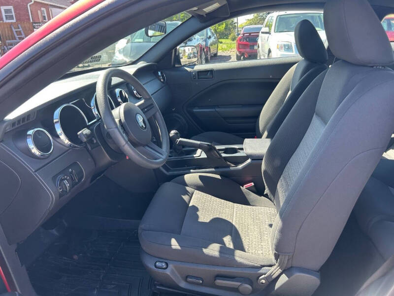 2006 Ford Mustang V6 Standard