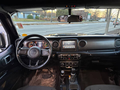 2022 Jeep Gladiator Sport S