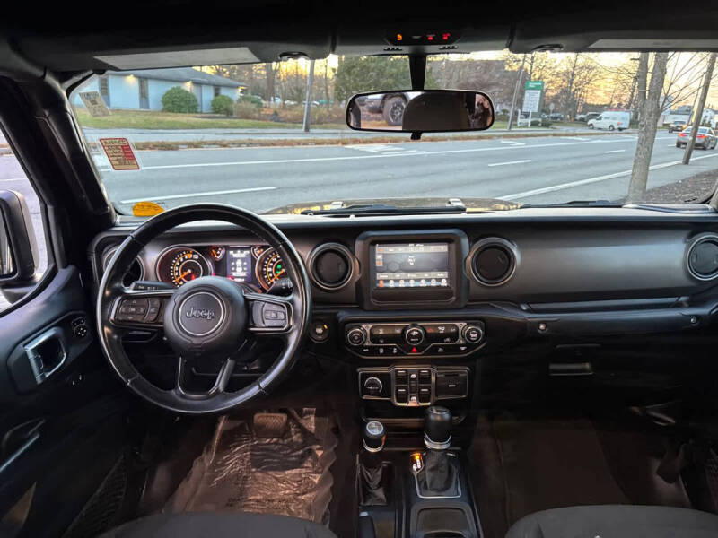 2022 Jeep Gladiator Sport S