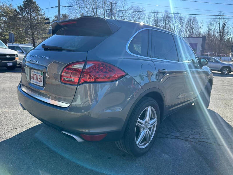 2011 Porsche Cayenne S