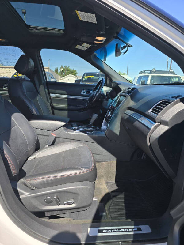 2016 Ford Explorer Sport