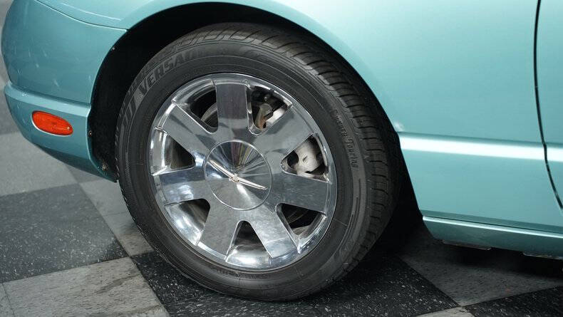 2002 Ford Thunderbird Deluxe