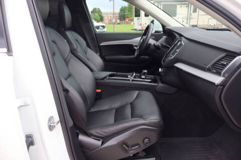 2024 Volvo XC90 B5 Core Bright Theme