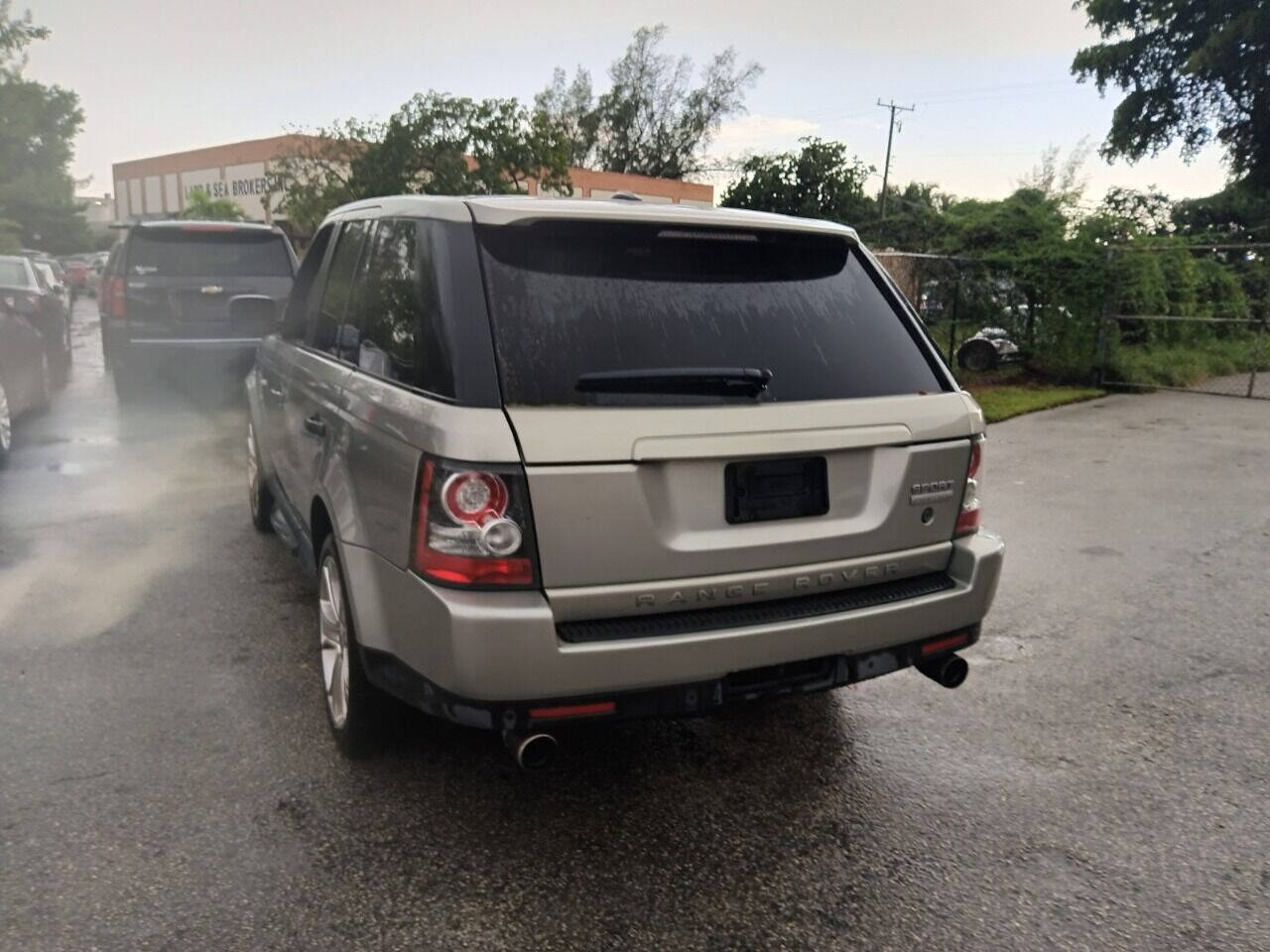2010 Land Rover Range Rover Sport SUV / Crossover - $8,950