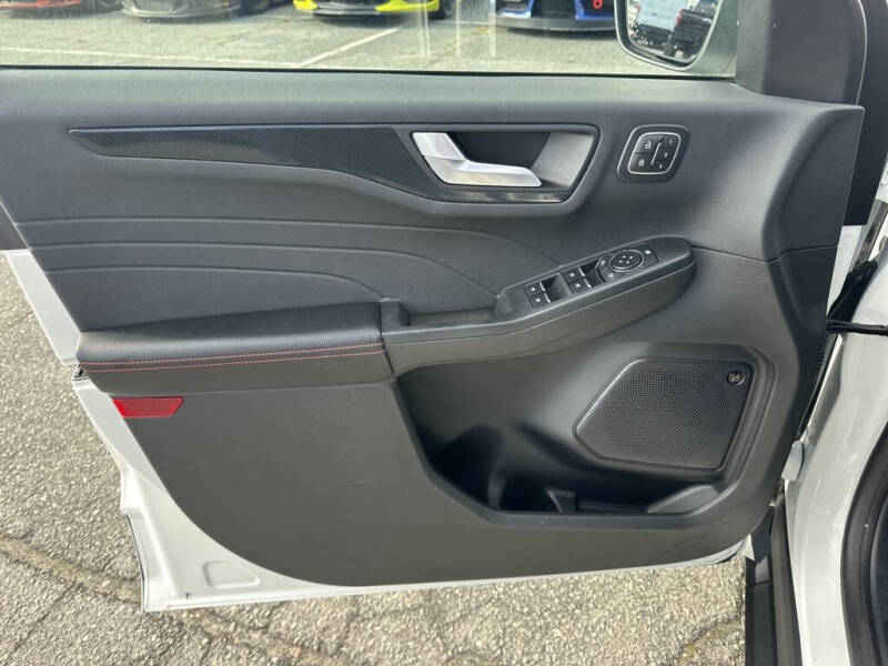 2023 Ford Escape ST-Line Select