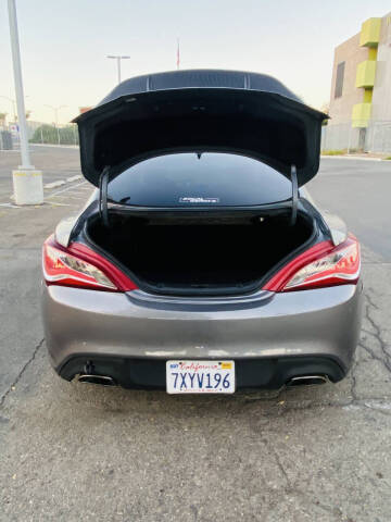 2011 Hyundai Genesis Coupe 2.0T
